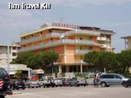 HOTEL AMBASSADOR**** 2 - Bibione